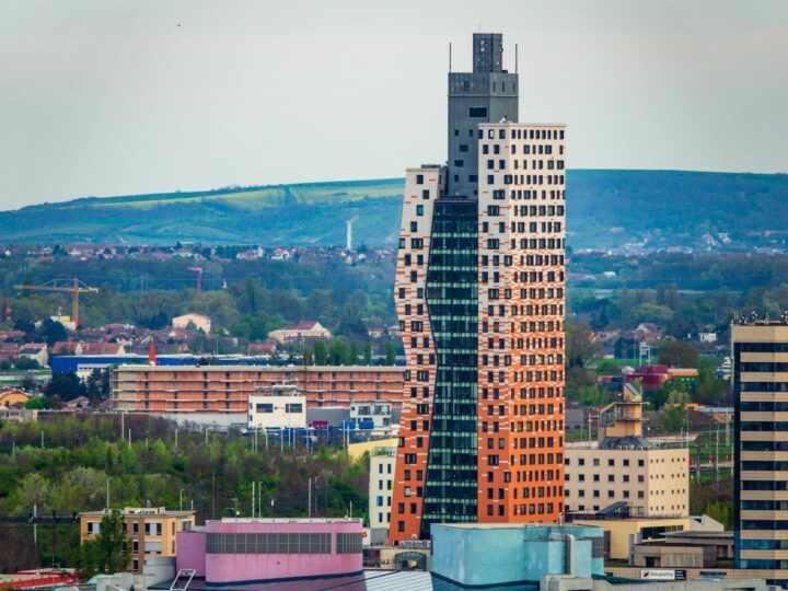 Брно Дам